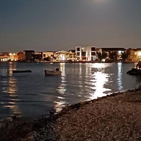 Apartmani Mira Vir Exteriér fotografie