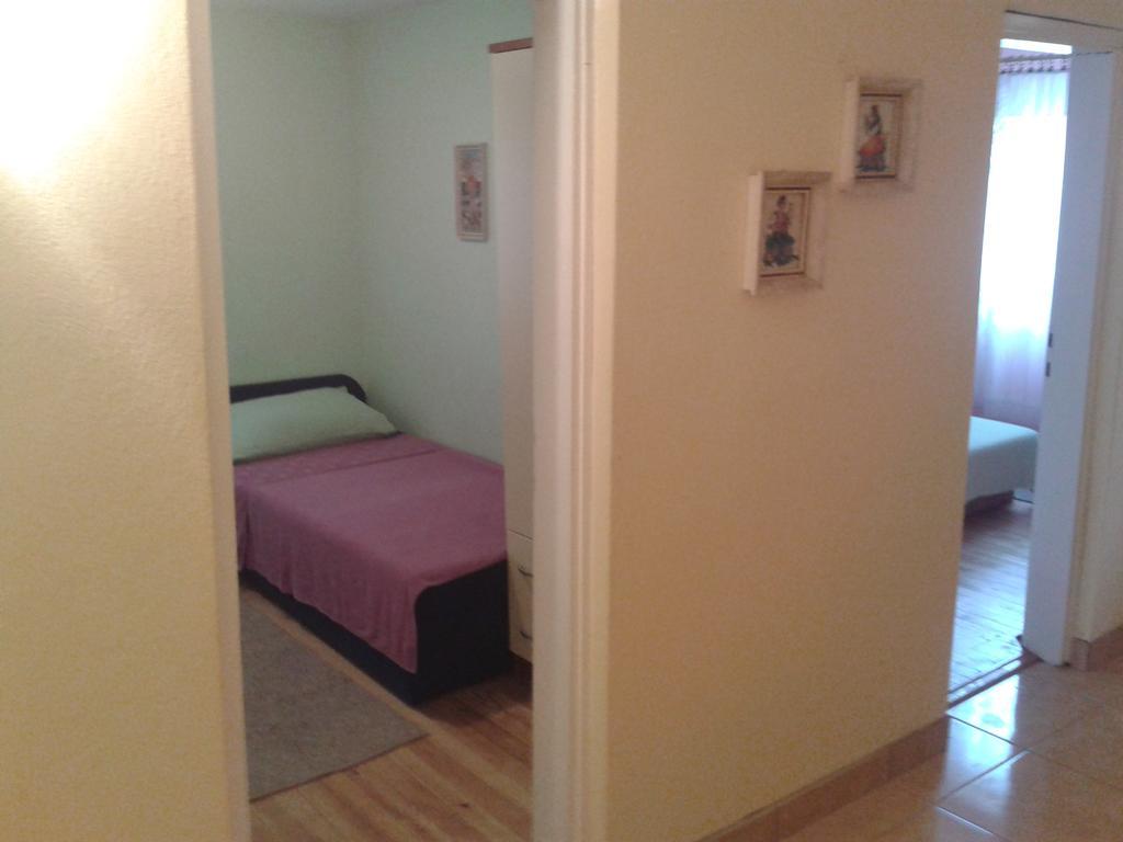 Apartmani Mira Vir Exteriér fotografie